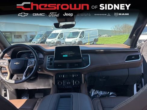 Used 2023 Chevrolet Suburban High Country AWD/4WD image 31