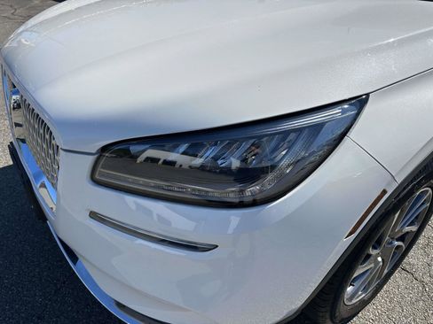 Used 2022 Lincoln Corsair Standard w/ Equipment Group 101A image 7