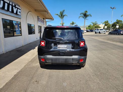 Used 2019 Jeep Renegade Altitude w/ Quick Order Package 2XM FWD image 4