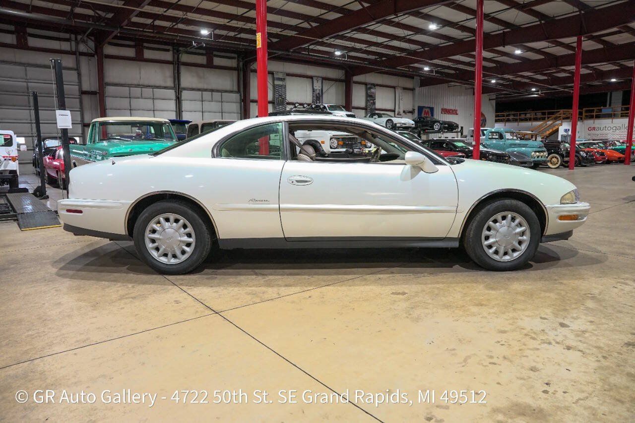 Used 1998 Buick Riviera Supercharged Coupe FWD image 10