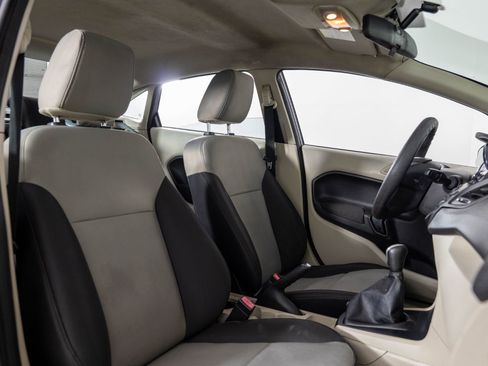 Used 2012 Ford Fiesta S image 26