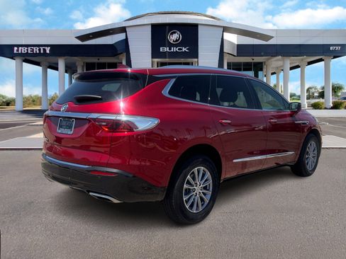 Used 2024 Buick Enclave Premium image 3