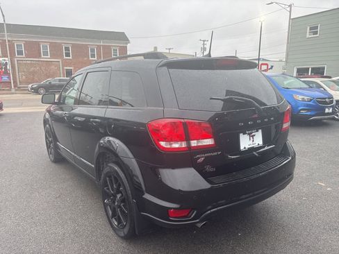 Used 2018 Dodge Journey SXT w/ Blacktop Package image 3