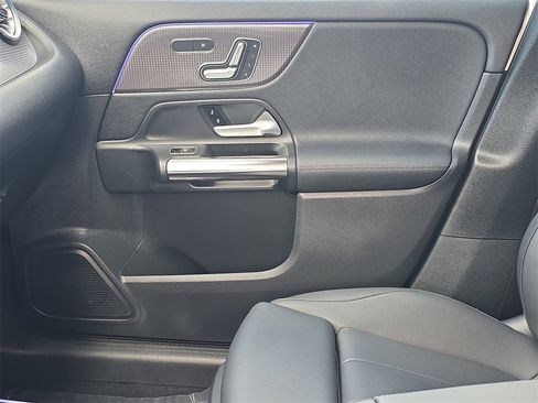 Used 2022 Mercedes-Benz GLA 250 image 22