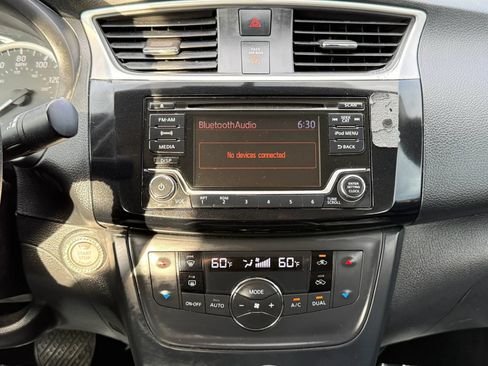 Used 2018 Nissan Sentra SV FWD image 26
