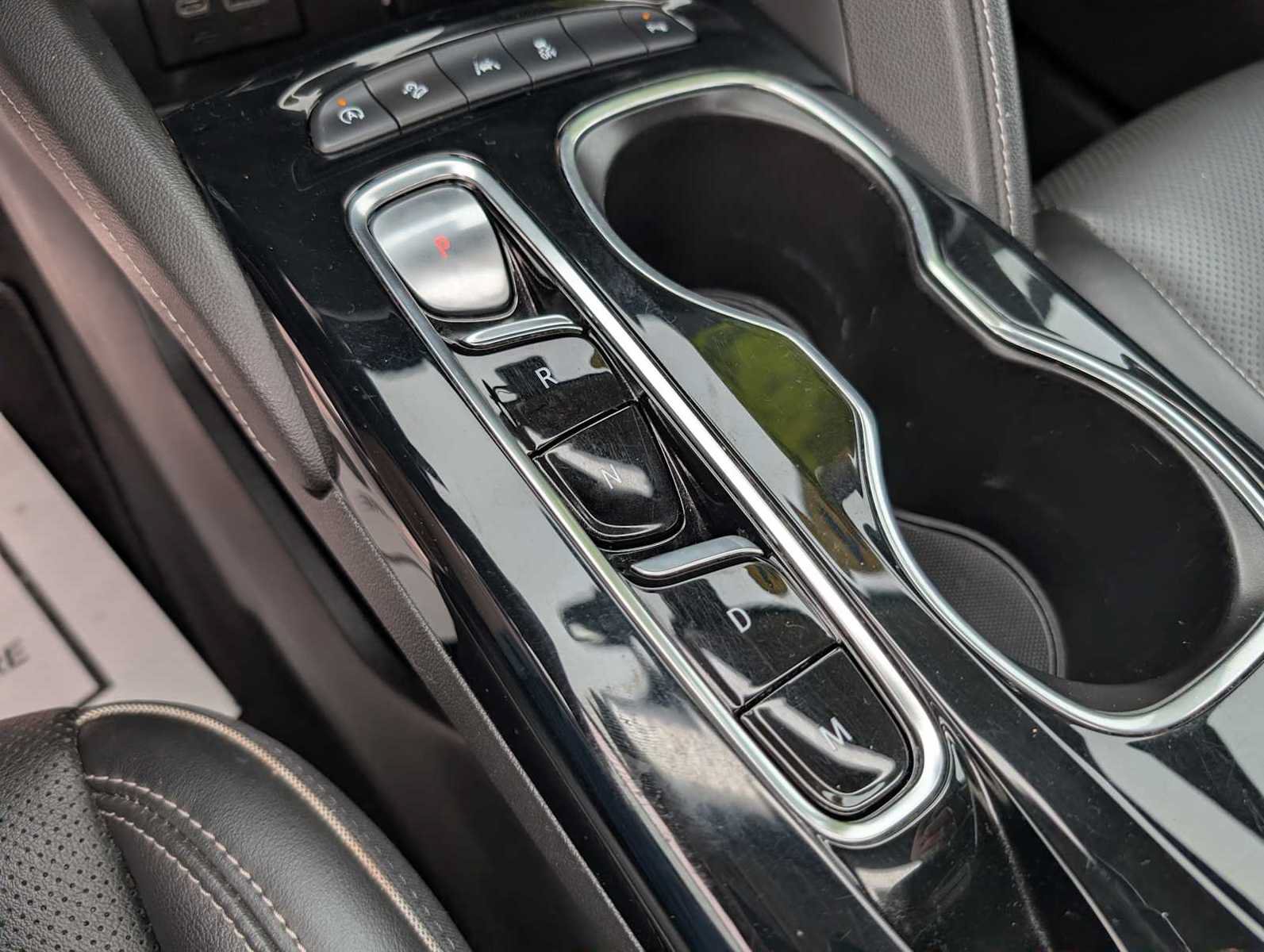 Certified 2021 Buick Envision Essence AWD/4WD image 30