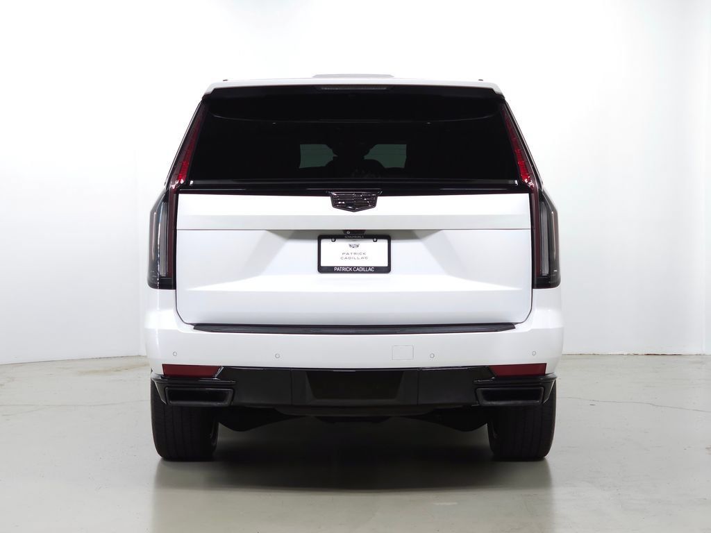 Used 2022 Cadillac Escalade ESV Sport AWD/4WD image 4