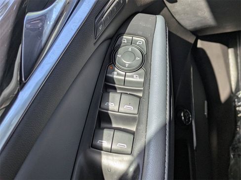 Used 2022 Buick Enclave Premium w/ Surround and Sites Package image 26