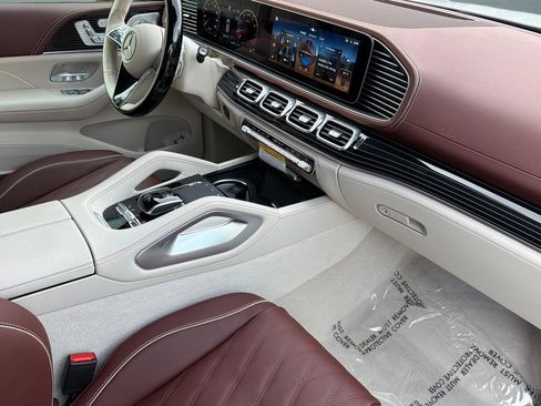 New 2026 Mercedes-Benz Maybach GLS 600 4MATIC image 27