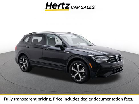 Used 2026 Volkswagen Tiguan SE AWD/4WD image 1