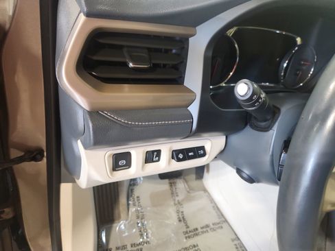 Used 2023 GMC Acadia Denali w/ Denali Technology Package image 15