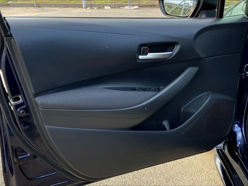Used 2020 Toyota Corolla LE FWD image 20