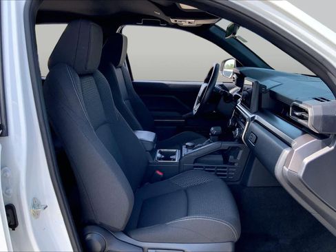 Used 2025 Toyota 4Runner SR5 RWD image 9