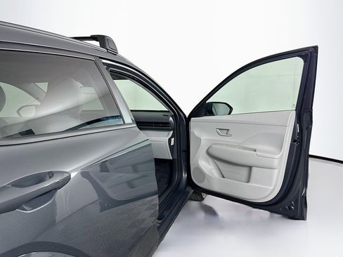 Used 2024 Hyundai Kona SEL FWD image 32
