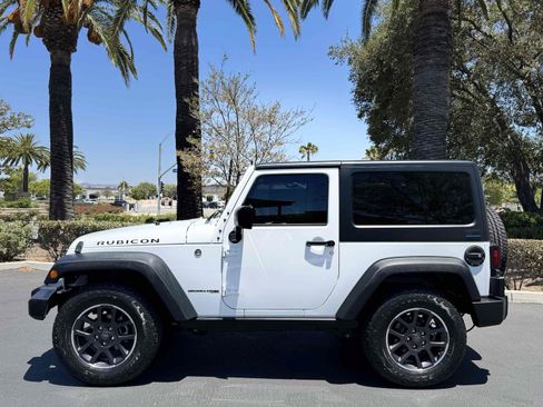 Used 2018 Jeep Wrangler Rubicon w/ Power Convenience Group AWD/4WD image 20