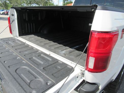 Used 2018 Ford F150 Platinum w/ Equipment Group 701A Luxury AWD/4WD image 35