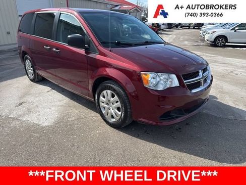 Used 2020 Dodge Grand Caravan SE w/ UConnect Hands-Free Group FWD image 1