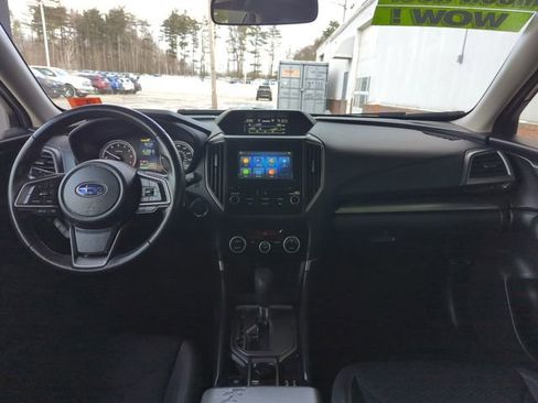 Used 2023 Subaru Forester Premium image 18