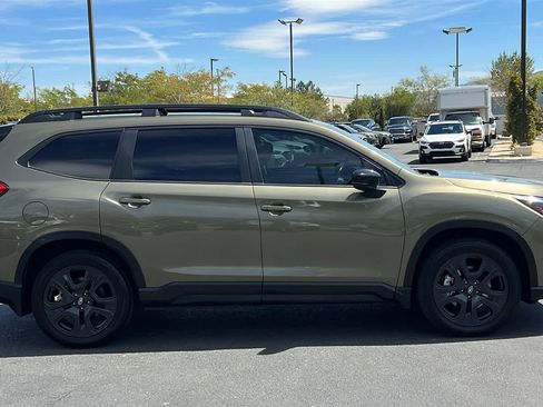 Used 2025 Subaru Ascent Onyx Edition AWD/4WD image 5