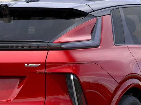 New 2026 Cadillac Lyriq V image 11
