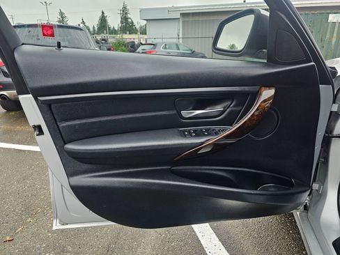 Used 2014 BMW 328i xDrive Sedan AWD/4WD image 22