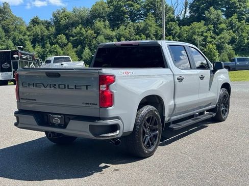 Used 2025 Chevrolet Silverado 1500 Custom w/ Turbomax Blackout Package AWD/4WD image 7
