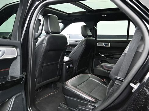 Certified 2023 Ford Explorer ST-Line w/ Class IV Trailer Tow Package AWD/4WD image 18