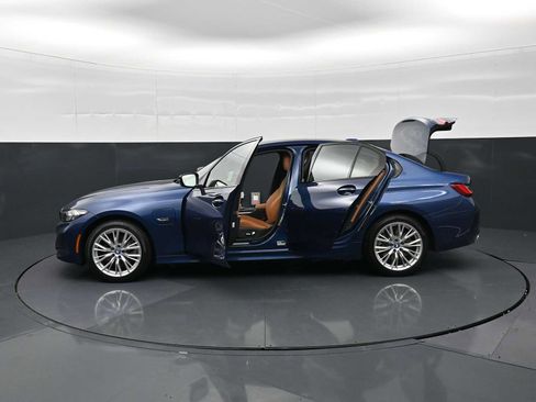 Used 2023 BMW 330e xDrive w/ Driving Assistance Package AWD/4WD image 36
