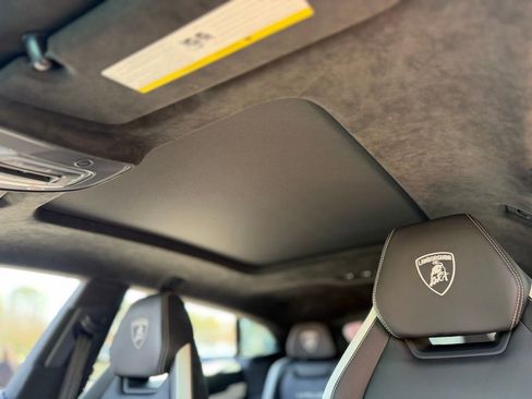 Used 2024 Lamborghini Urus S image 52