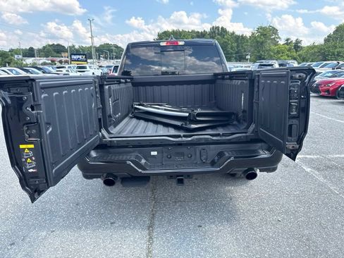 Used 2025 RAM 1500 Laramie w/ Night Edition AWD/4WD image 21