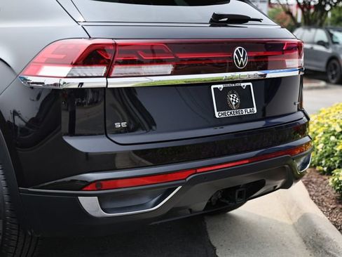 Used 2025 Volkswagen Atlas Cross Sport SE AWD/4WD image 9
