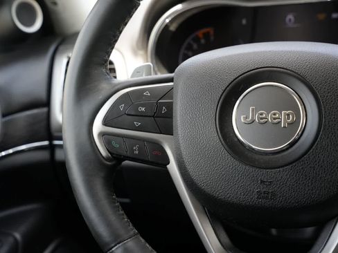 Used 2017 Jeep Grand Cherokee Summit AWD/4WD image 11