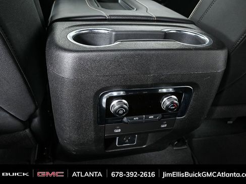 Certified 2024 GMC Yukon SLT image 19