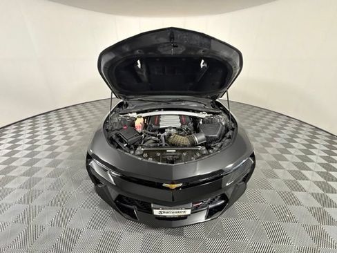 Used 2018 Chevrolet Camaro SS RWD image 26