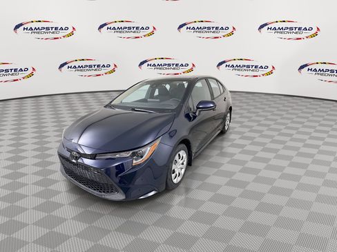 Used 2022 Toyota Corolla LE image 4
