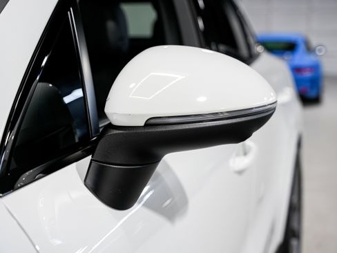 Used 2024 Porsche Cayenne w/ Premium Package Plus image 39