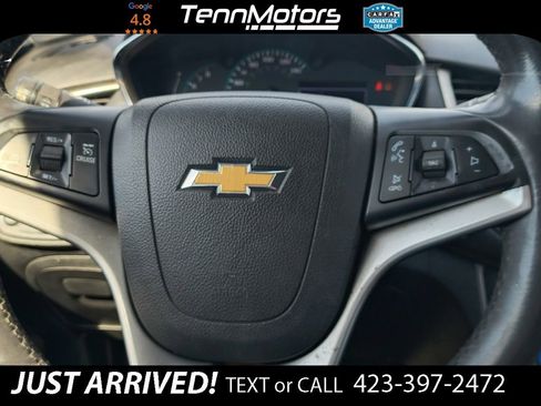Used 2020 Chevrolet Trax LT w/ LT Convenience Package AWD/4WD image 14