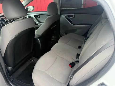 Used 2016 Hyundai Elantra SE image 4