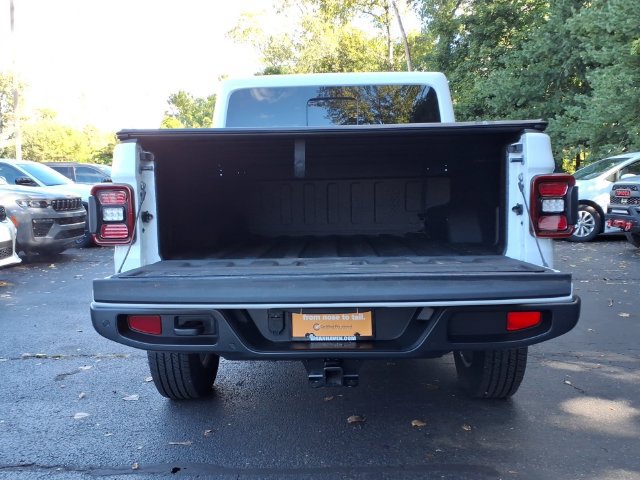 Certified 2025 Jeep Gladiator Sport w/ Premium Package AWD/4WD image 8