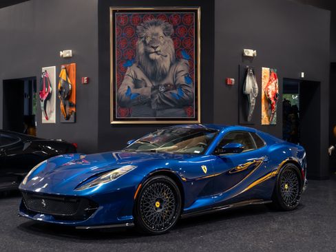 Used 2021 Ferrari 812 GTS RWD image 14
