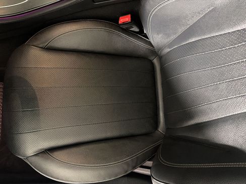 Used 2019 Mercedes-Benz E 300 image 21