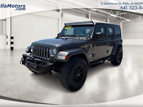 Used 2019 Jeep Wrangler Unlimited Sahara AWD/4WD image 8