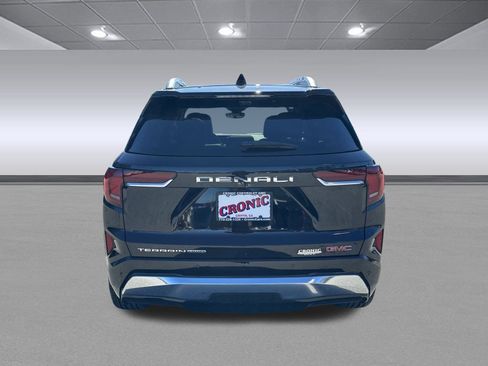 Used 2026 GMC Terrain Denali image 4