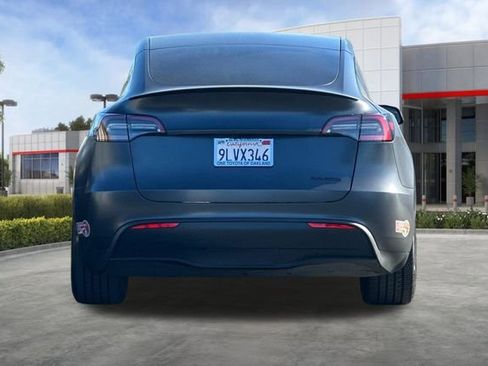 Used 2024 Tesla Model Y Performance image 5