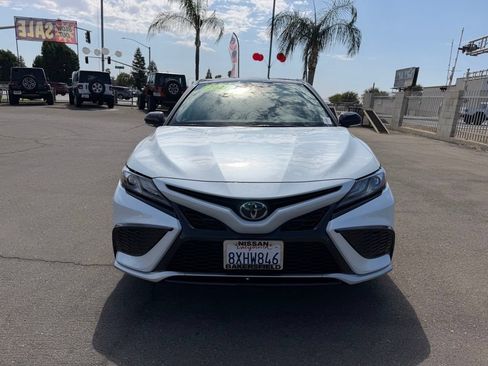 Used 2021 Toyota Camry XSE w/ Carpet Mat Package (TMS) FWD image 2