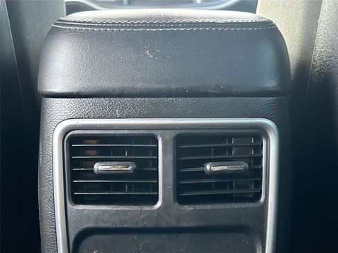 Used 2019 Dodge Charger SXT image 27