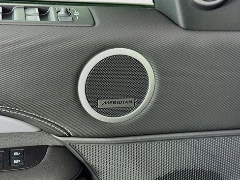 New 2026 Land Rover Discovery Limited Edition image 21