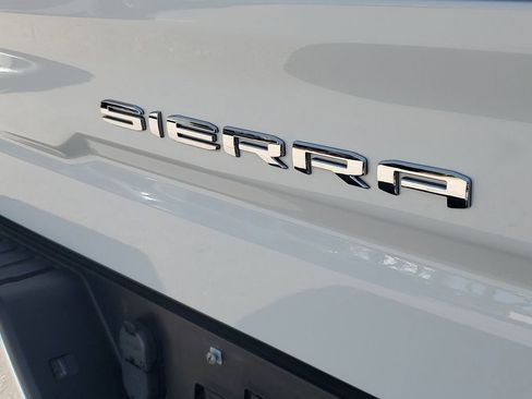 Certified 2022 GMC Sierra 1500 SLT w/ SLT Convenience Package image 28