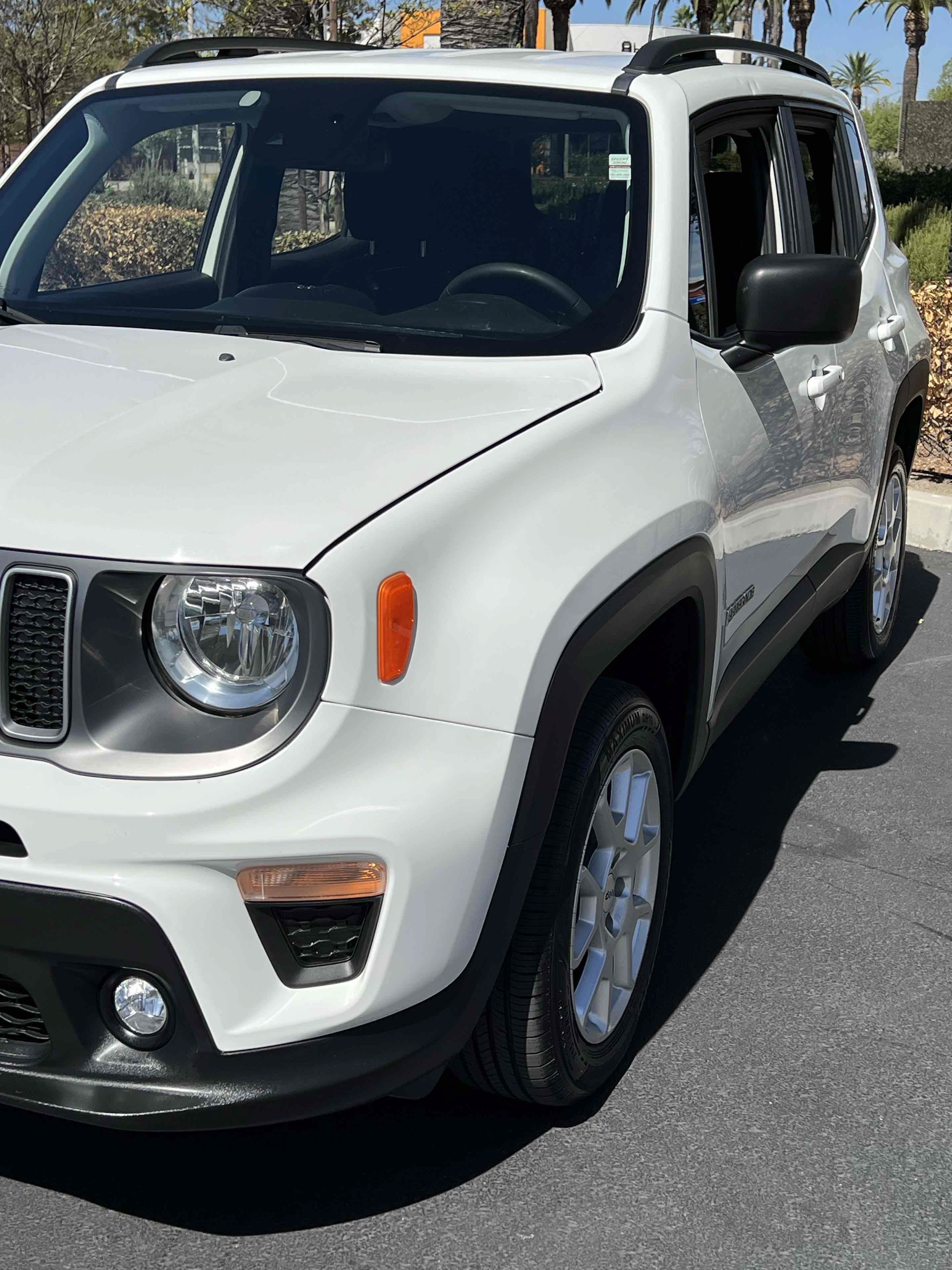 Used 2022 Jeep Renegade Latitude AWD/4WD image 49