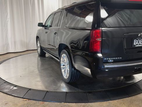 Used 2019 Chevrolet Suburban Premier w/ Premier Plus Edition image 8
